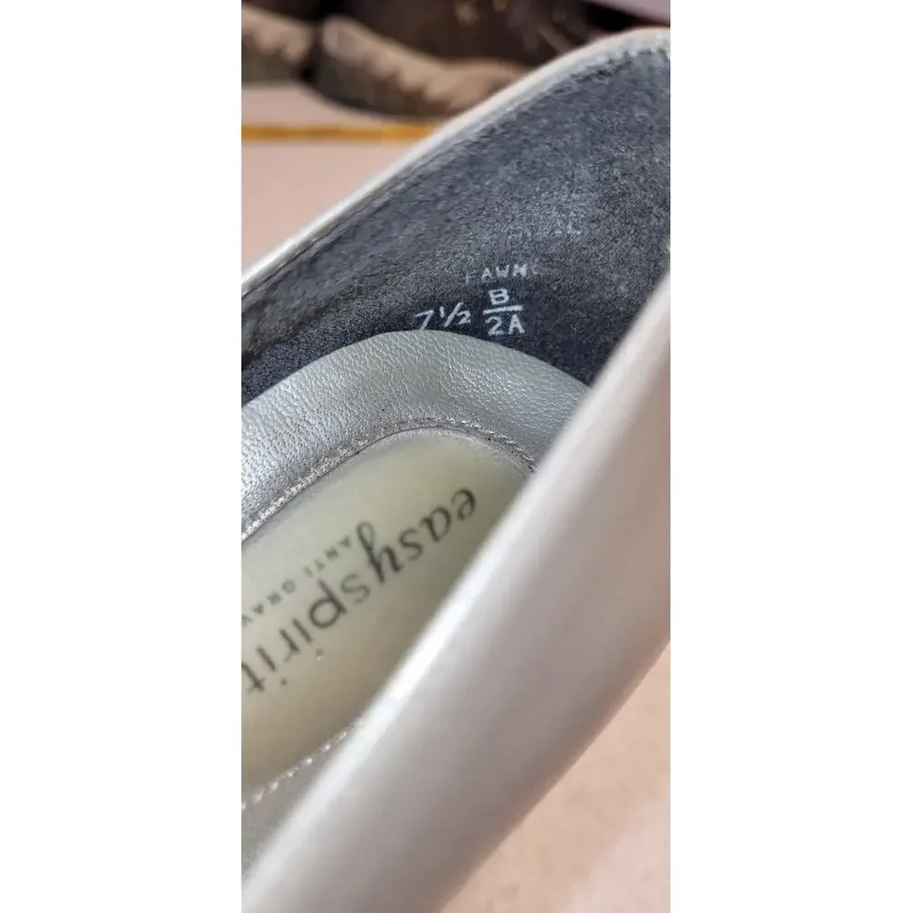Easy Spirit Womens Silver Comfort Block Heels Pumps Fawn 7.5 B Anti Gravity